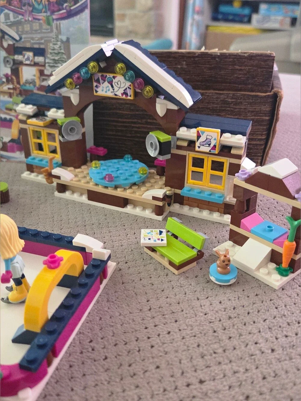 LEGO Friends Snow Resort Ice Rink 97% complete includes mini figures, instructio